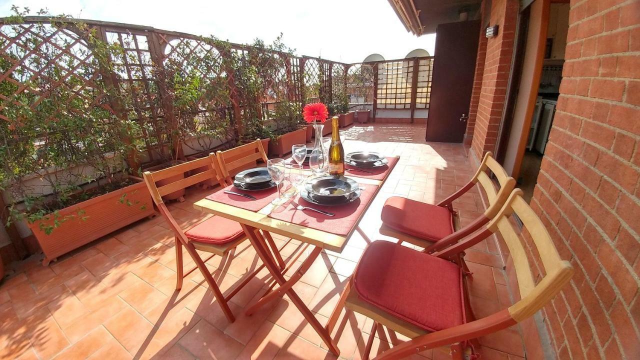Terrace22 - Delizioso Attico Ben Collegato Apartment Rome